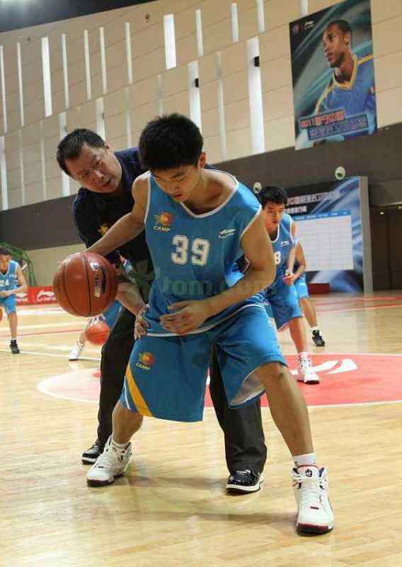 如何通过合理的营养补充来支持篮球恢复训练?_2